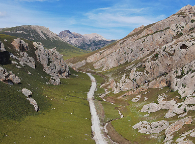 【&ldquo;飛閱&rdquo;中國】戳這里！領(lǐng)略秋日天峻溝的奇美壯麗